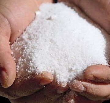 فوائد رش الملح الخشن بالمنزل يصنع المعجزات